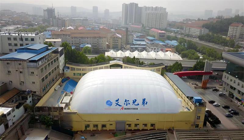 氣膜結(jié)構(gòu)建筑整體美觀大方，后期使用效果好